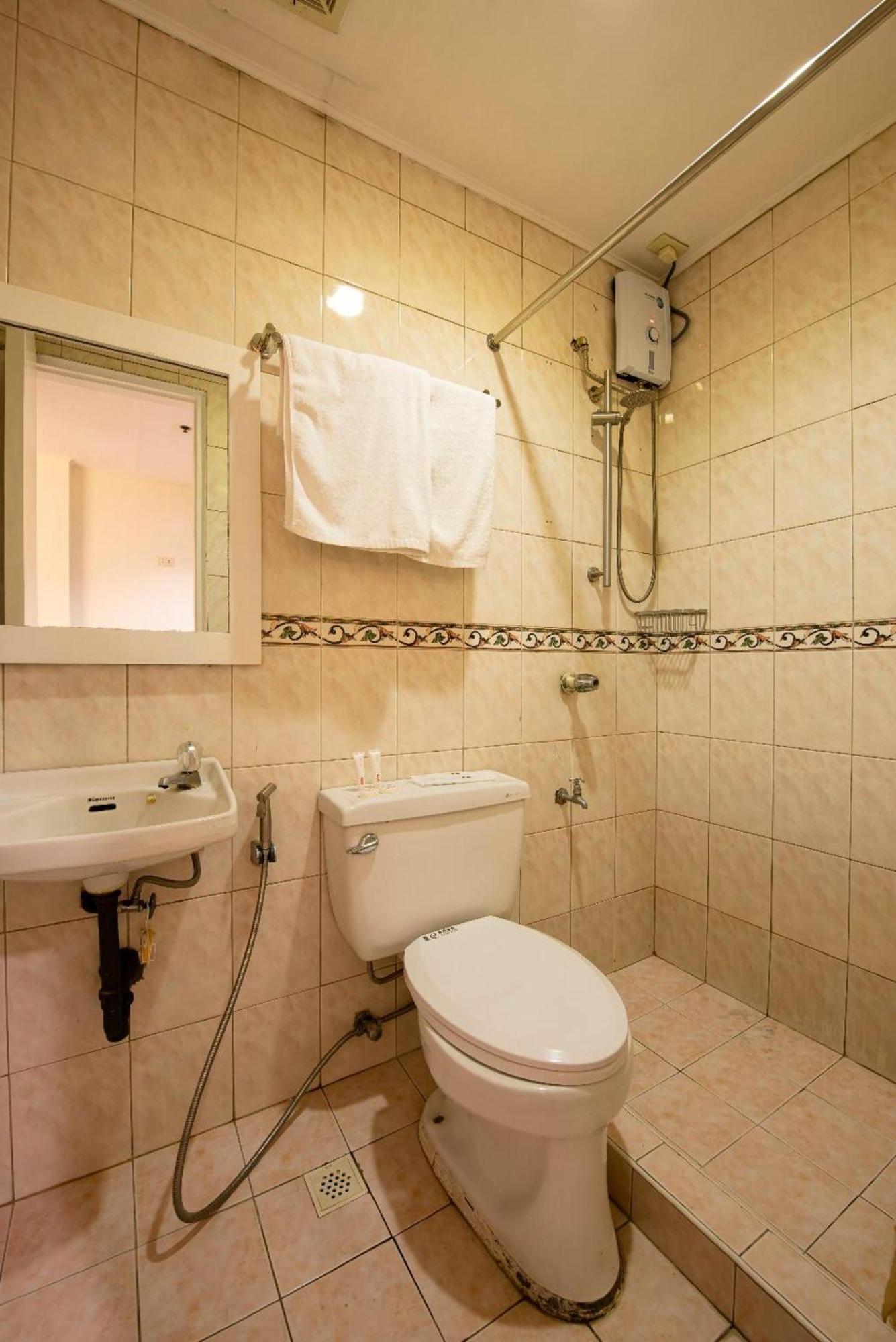 Oyo 115 Northridge Mansions Hotel Quezon City Ngoại thất bức ảnh