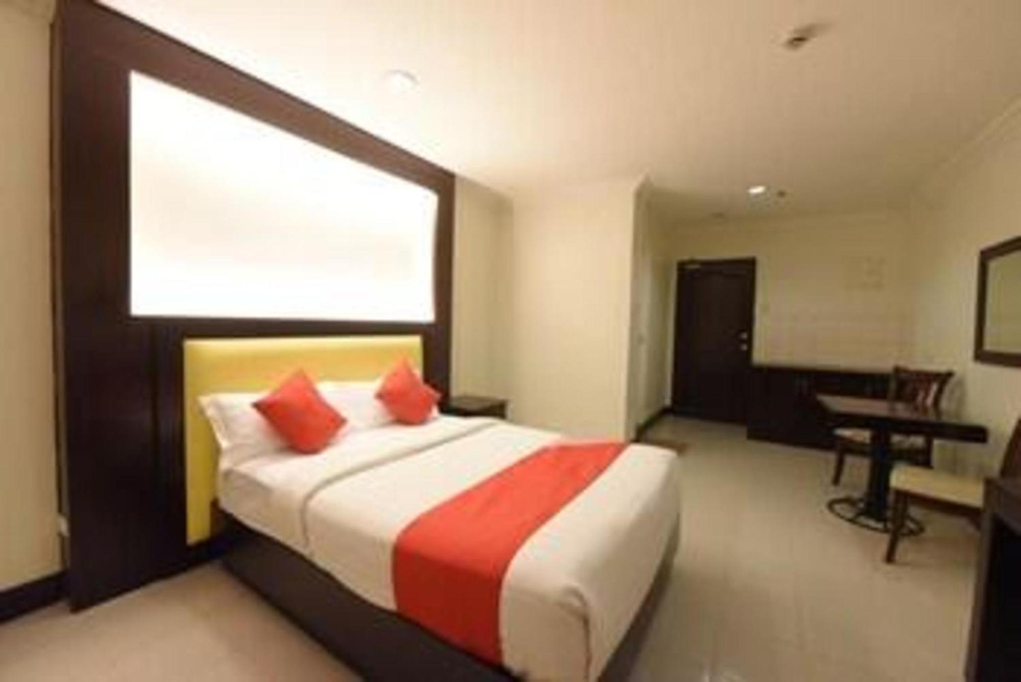 Oyo 115 Northridge Mansions Hotel Quezon City Ngoại thất bức ảnh