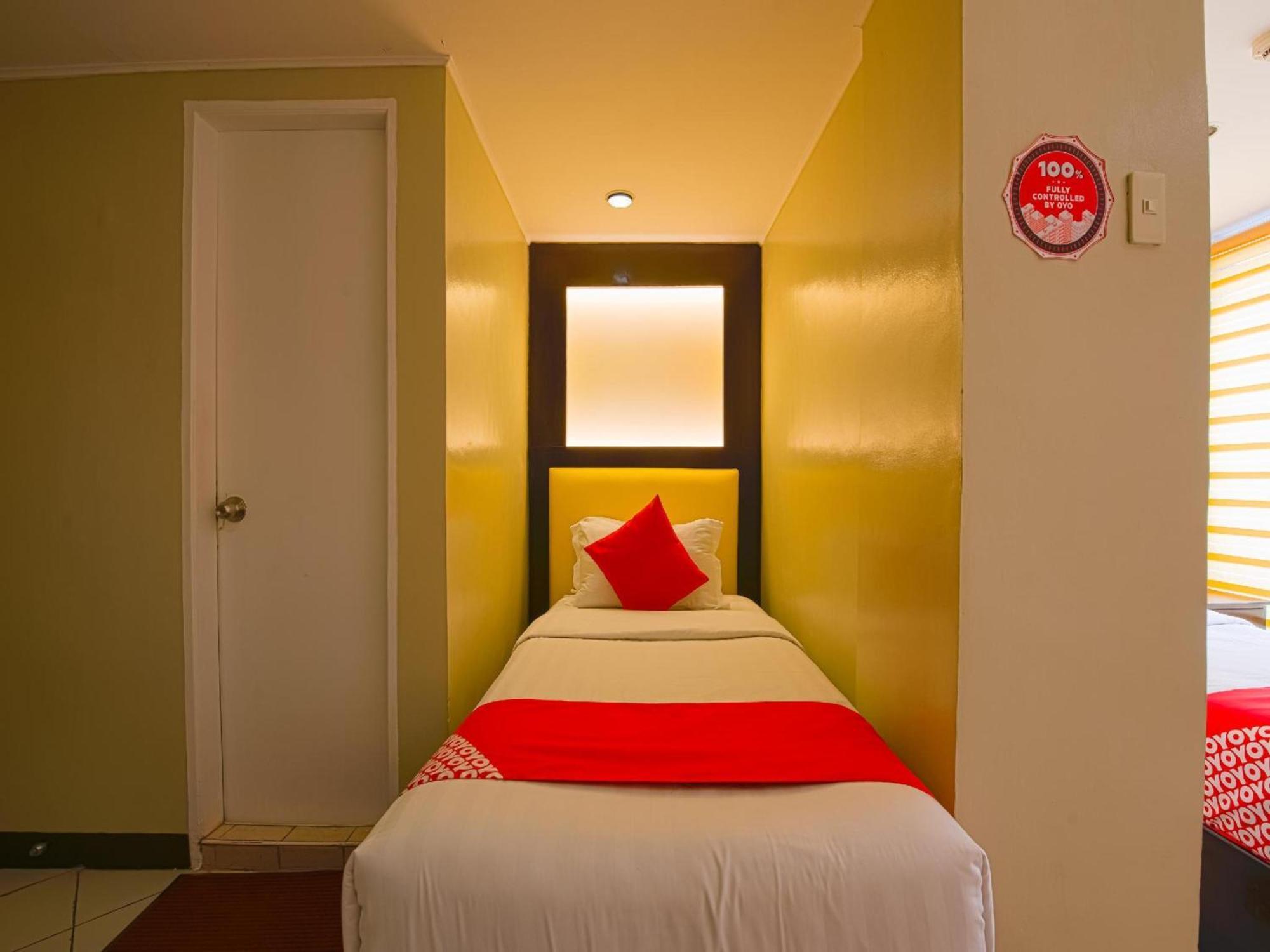 Oyo 115 Northridge Mansions Hotel Quezon City Ngoại thất bức ảnh