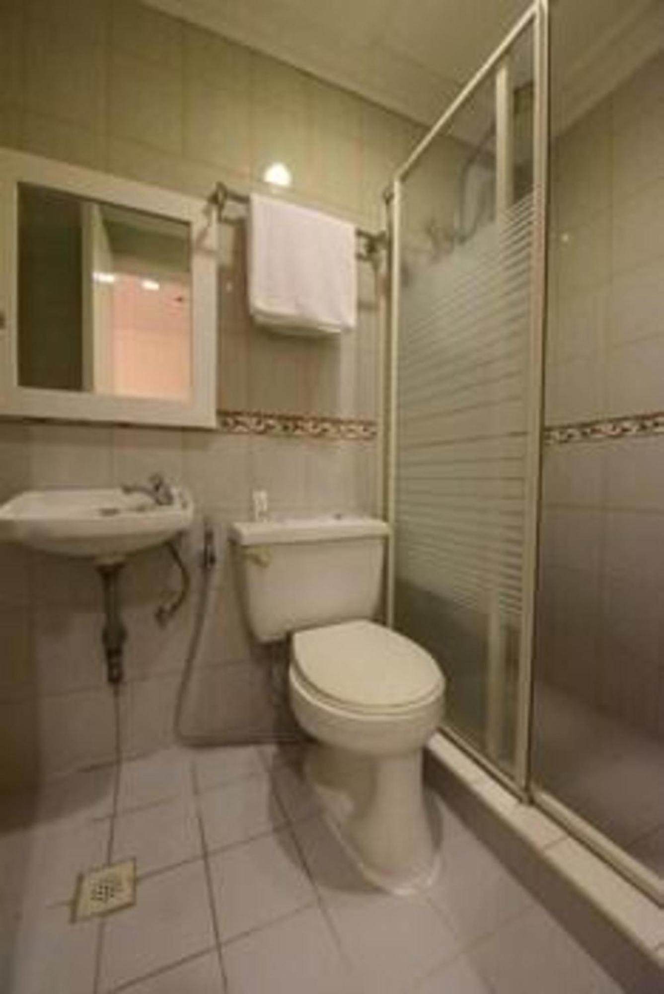 Oyo 115 Northridge Mansions Hotel Quezon City Ngoại thất bức ảnh