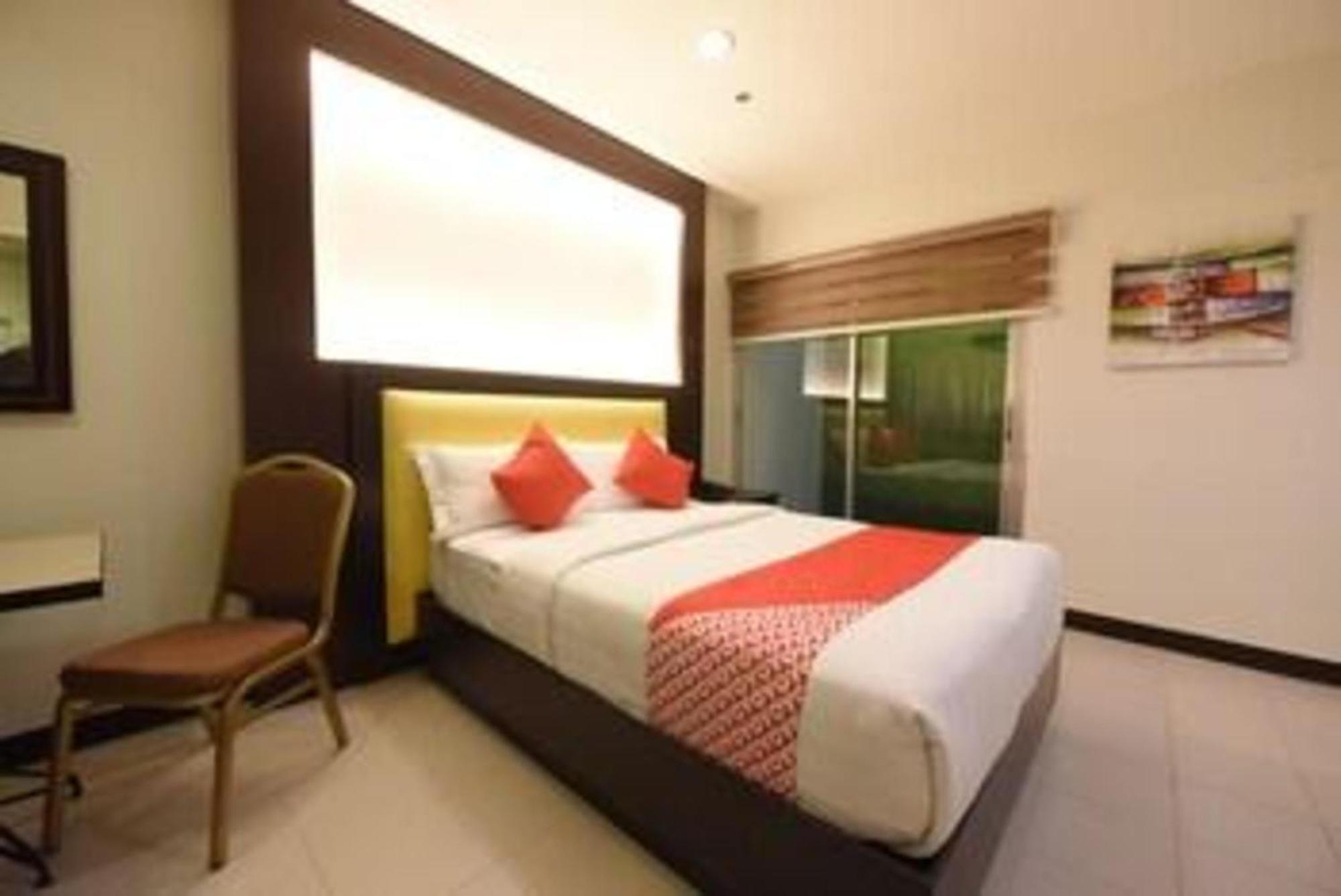 Oyo 115 Northridge Mansions Hotel Quezon City Ngoại thất bức ảnh