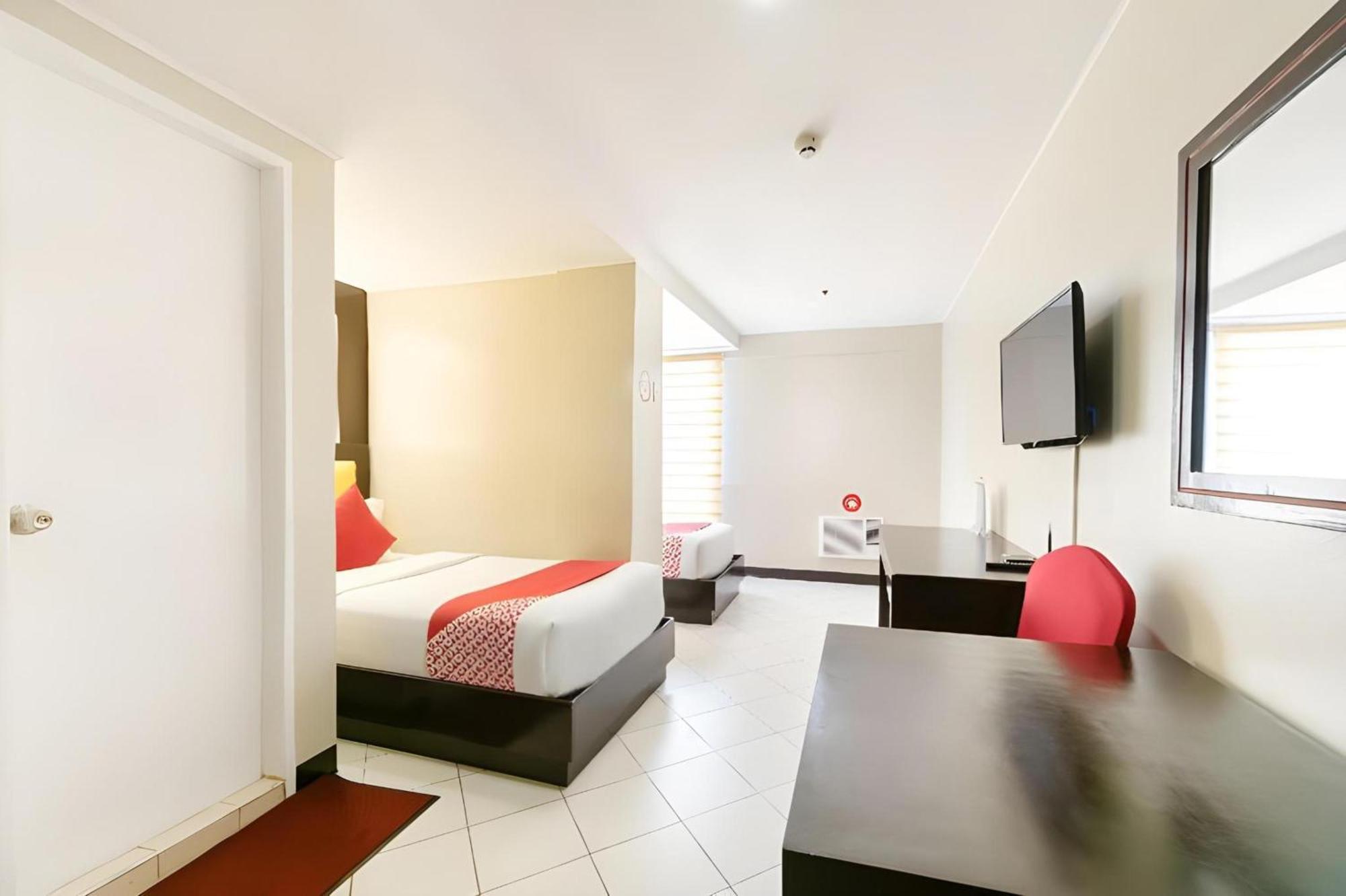 Oyo 115 Northridge Mansions Hotel Quezon City Ngoại thất bức ảnh
