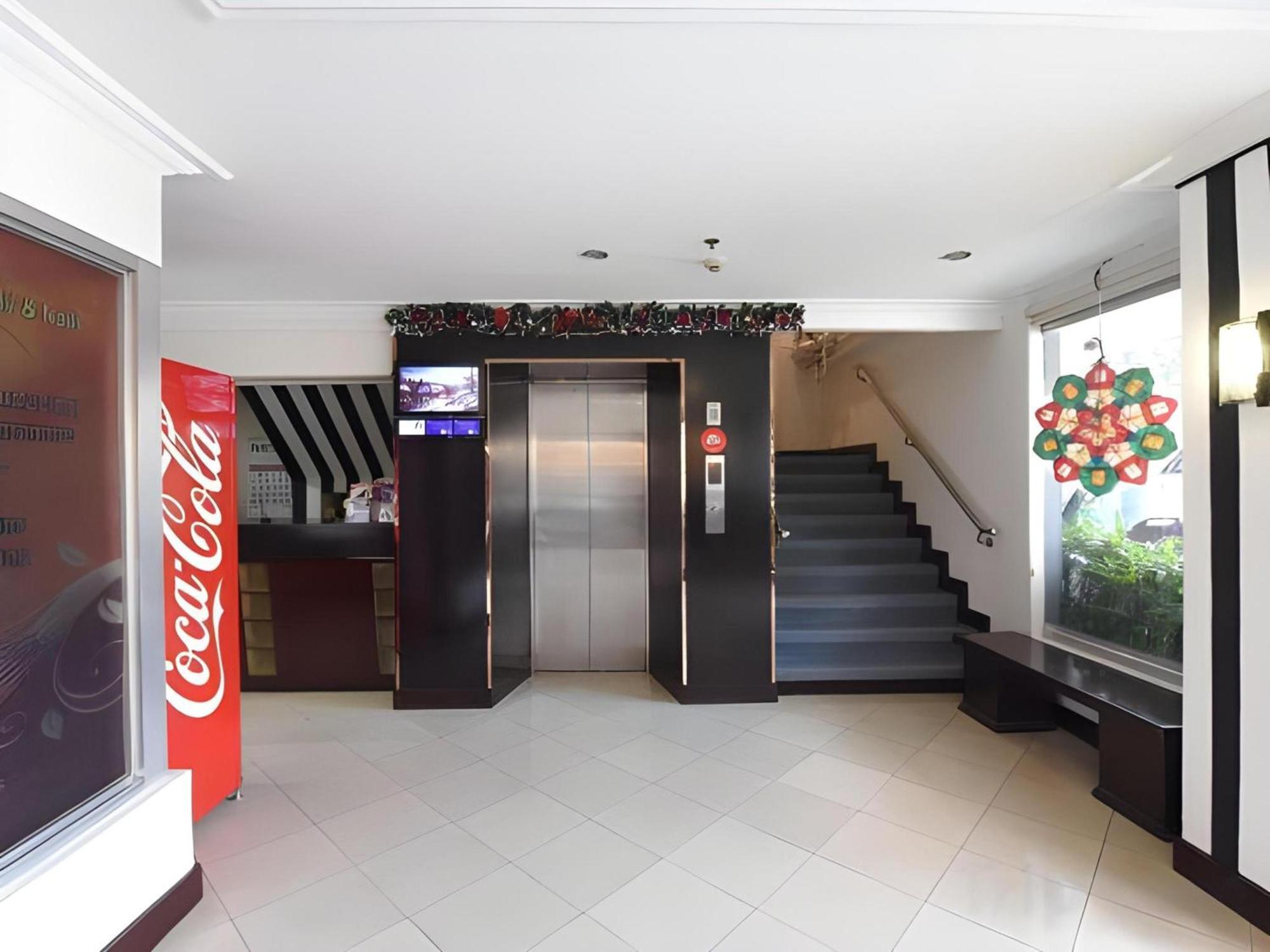Oyo 115 Northridge Mansions Hotel Quezon City Ngoại thất bức ảnh